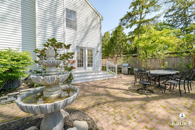 2538 Beechwood Drive, East Grand Rapids, MI 49506