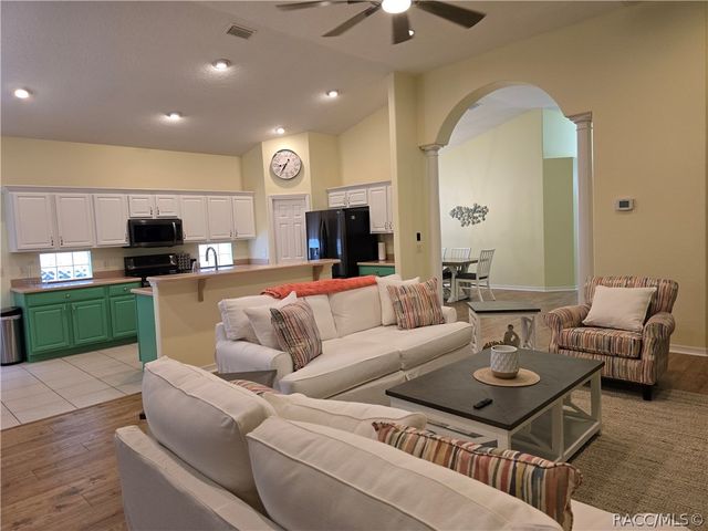 619 W Doerr Path, Hernando, FL 34442