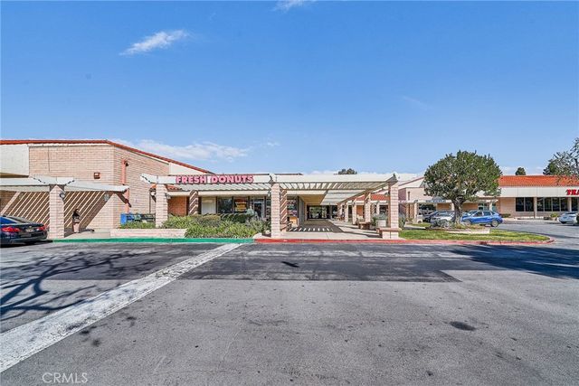 409 E Avenida De Los Arboles, Thousand Oaks, CA 91360