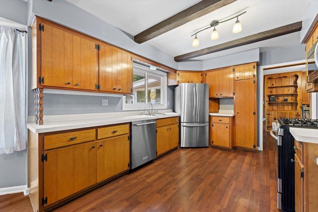 1730 N 118th STREET, Wauwatosa, WI 53226