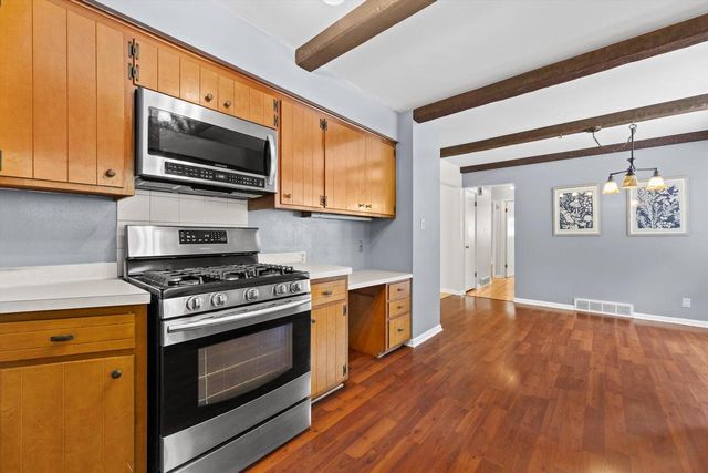 1730 N 118th STREET, Wauwatosa, WI 53226