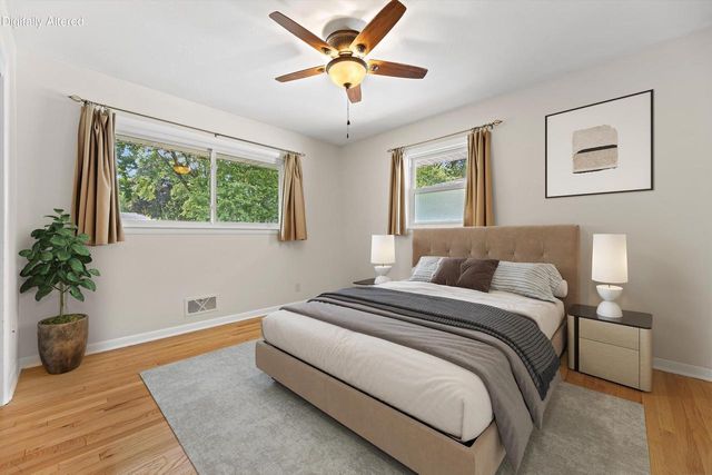1730 N 118th STREET, Wauwatosa, WI 53226