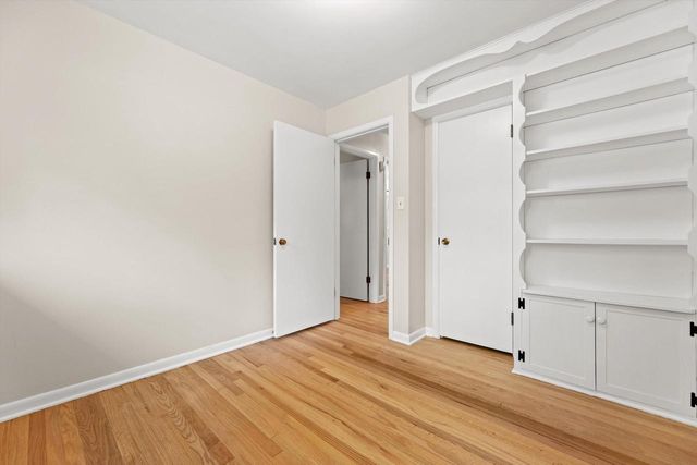 1730 N 118th STREET, Wauwatosa, WI 53226