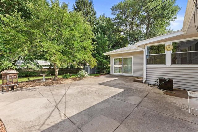 1730 N 118th STREET, Wauwatosa, WI 53226