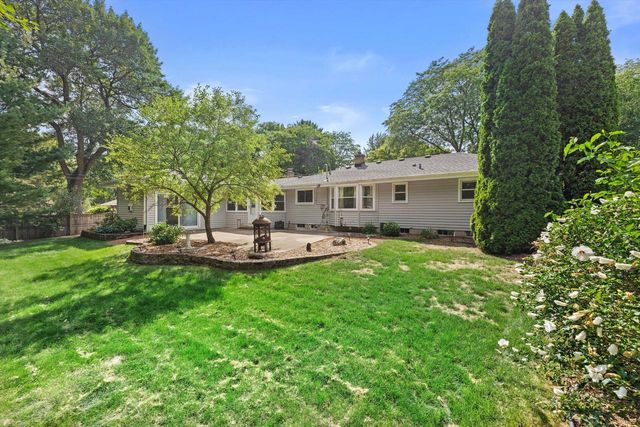 1730 N 118th STREET, Wauwatosa, WI 53226