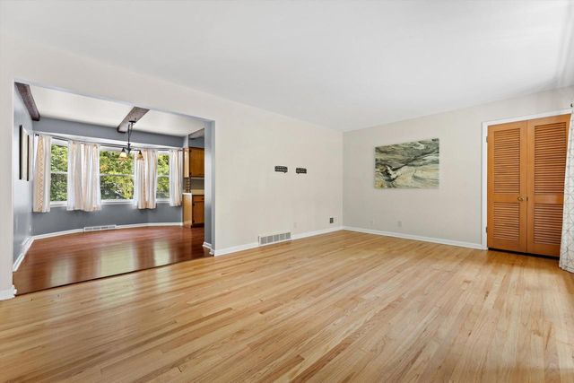 1730 N 118th STREET, Wauwatosa, WI 53226