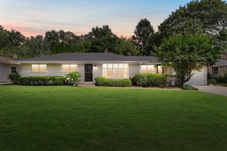 1730 N 118th STREET, Wauwatosa, WI 53226