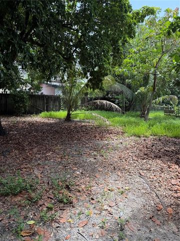 809 NW 108th Street, Miami, FL 33168