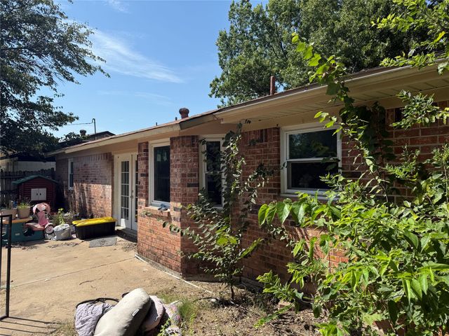 6620 Bernadine Drive, Watauga, TX 76148