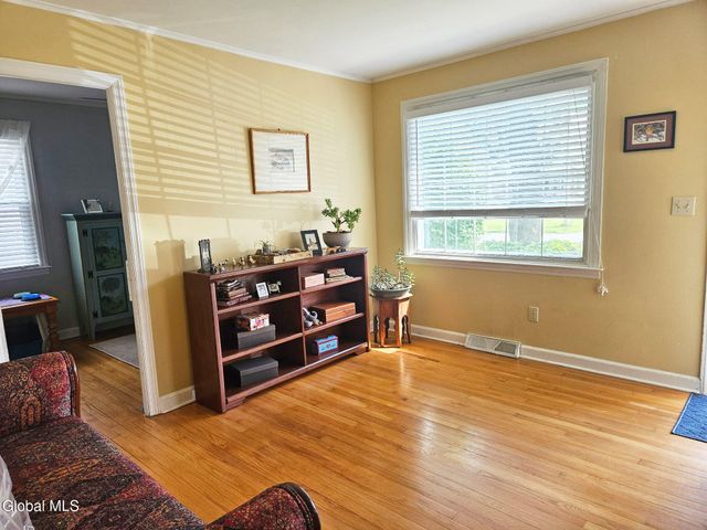 618 Orlinda Avenue, Glenville, NY 12302