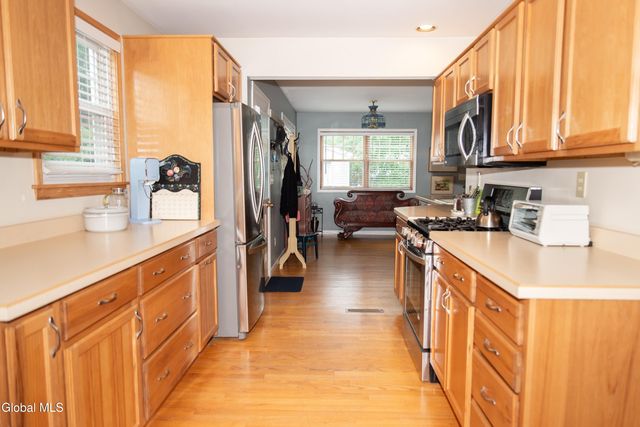 618 Orlinda Avenue, Glenville, NY 12302