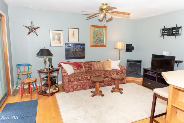 618 Orlinda Avenue, Glenville, NY 12302