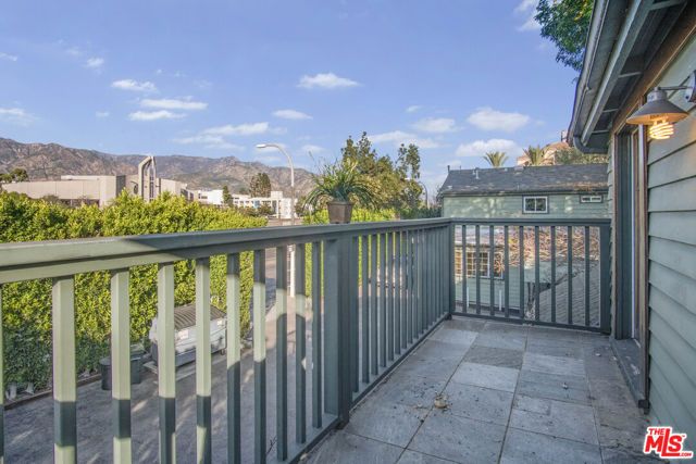 301 N Hudson Avenue, Pasadena, CA 91101