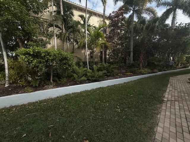 5520 N Ocean Boulevard 111, Ocean Ridge, FL 33435
