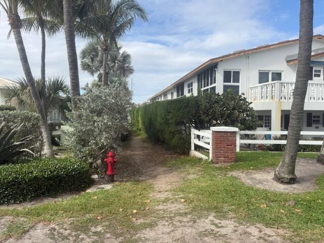 5520 N Ocean Boulevard 111, Ocean Ridge, FL 33435