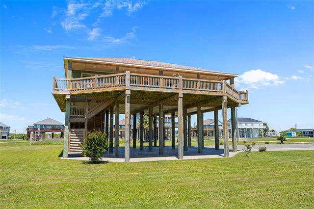 817 Boyt Road, Crystal Beach, TX 77650