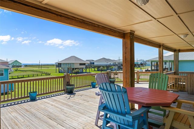 817 Boyt Road, Crystal Beach, TX 77650