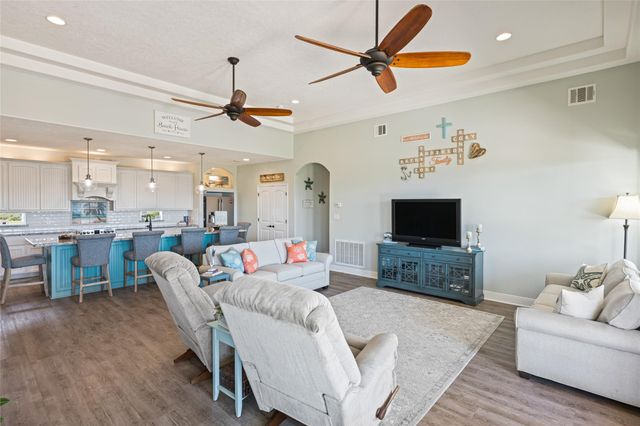 817 Boyt Road, Crystal Beach, TX 77650