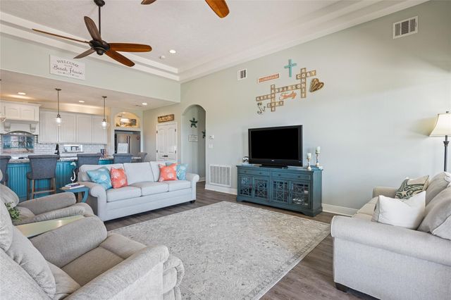 817 Boyt Road, Crystal Beach, TX 77650