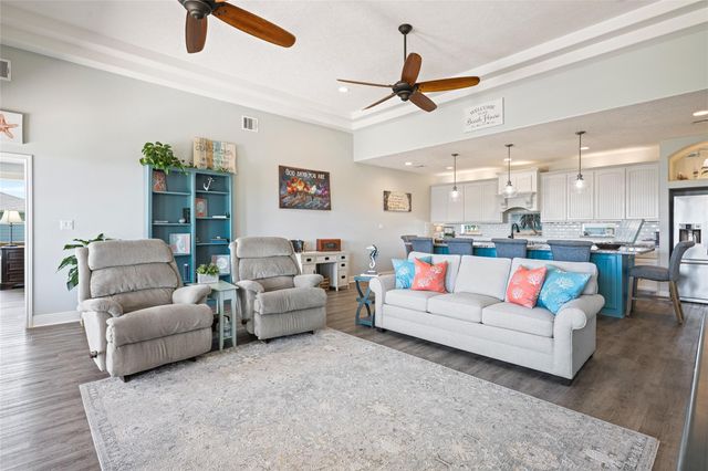 817 Boyt Road, Crystal Beach, TX 77650