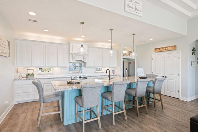 817 Boyt Road, Crystal Beach, TX 77650