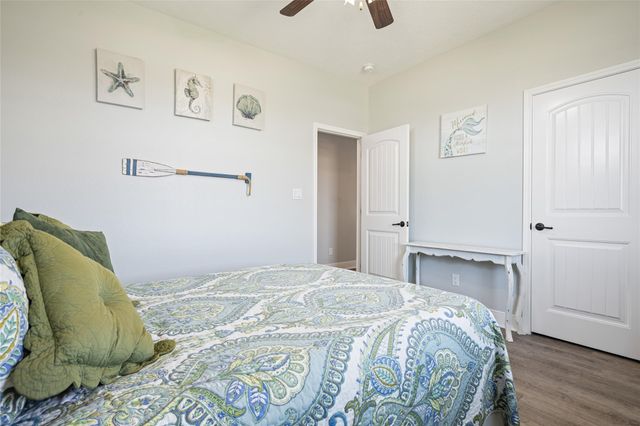 817 Boyt Road, Crystal Beach, TX 77650