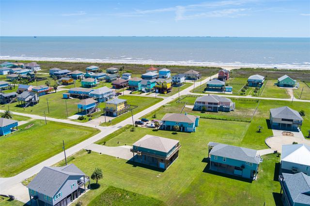 817 Boyt Road, Crystal Beach, TX 77650
