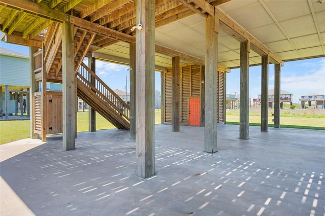 817 Boyt Road, Crystal Beach, TX 77650