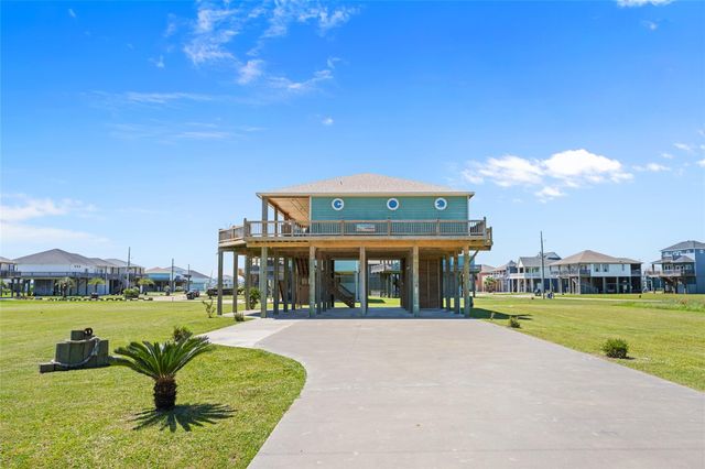 817 Boyt Road, Crystal Beach, TX 77650