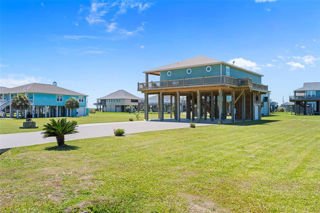817 Boyt Road, Crystal Beach, TX 77650
