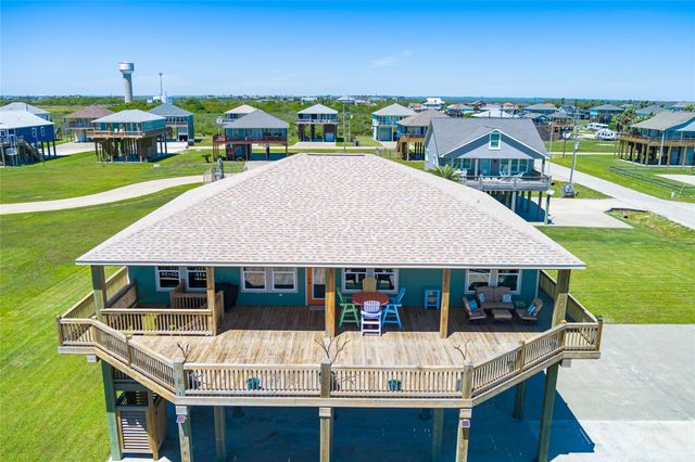817 Boyt Road, Crystal Beach, TX 77650