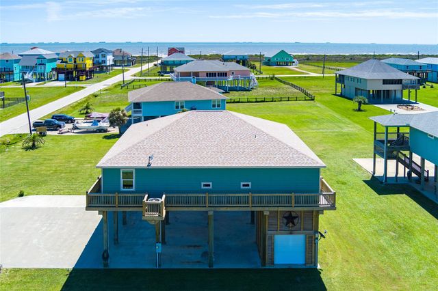 817 Boyt Road, Crystal Beach, TX 77650