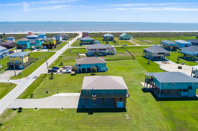 817 Boyt Road, Crystal Beach, TX 77650