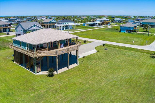 817 Boyt Road, Crystal Beach, TX 77650