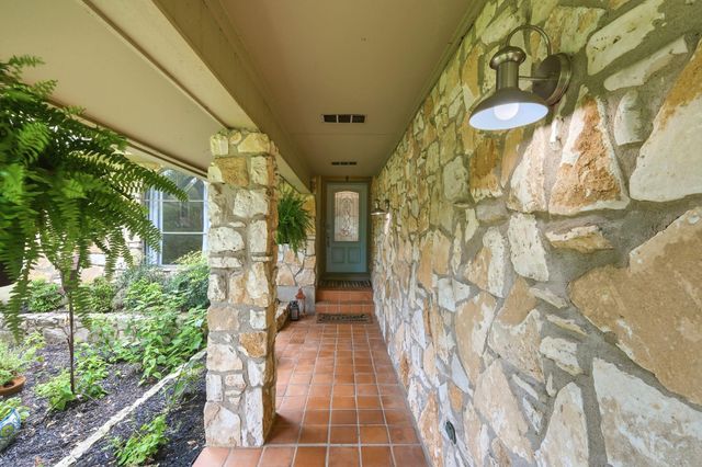 11101 Yucca DR, Austin, TX 78759