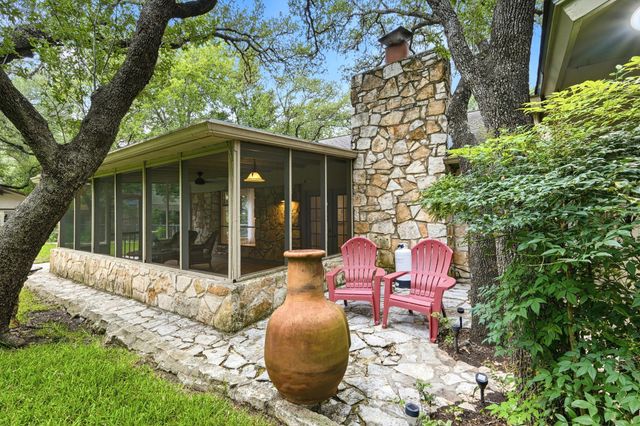 11101 Yucca DR, Austin, TX 78759