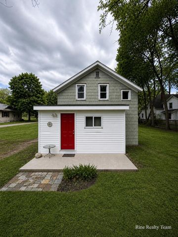 47 Frisbie Avenue, Battle Creek, MI 49037