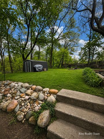 47 Frisbie Avenue, Battle Creek, MI 49037