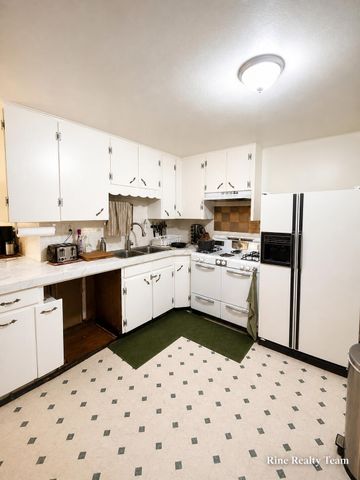 47 Frisbie Avenue, Battle Creek, MI 49037