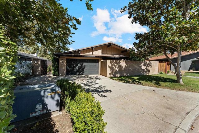 32688 Taspa Court, Pauma Valley, CA 92061