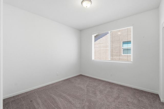 3008 N Creekside Street, Visalia, CA 93291