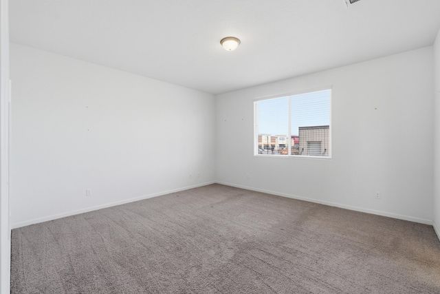 3008 N Creekside Street, Visalia, CA 93291