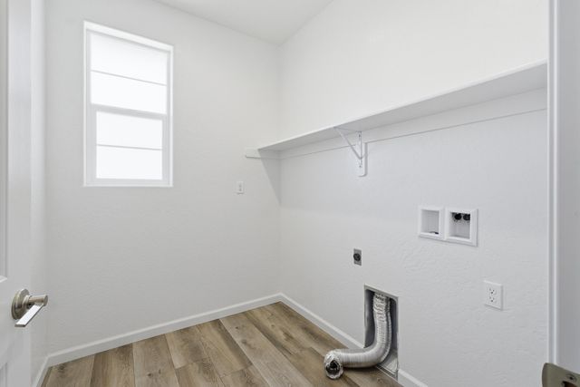 3008 N Creekside Street, Visalia, CA 93291