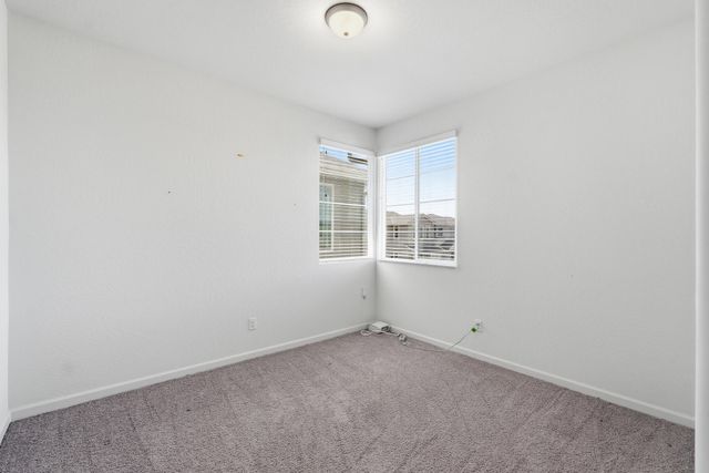 3008 N Creekside Street, Visalia, CA 93291