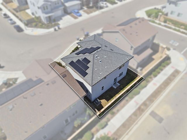 3008 N Creekside Street, Visalia, CA 93291