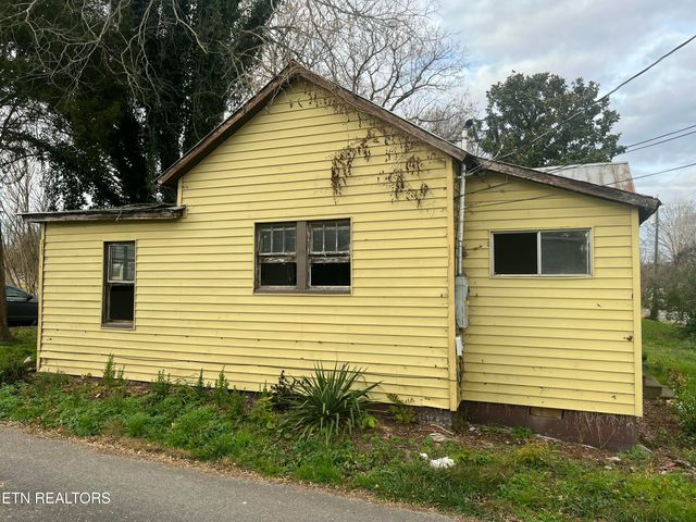 701 Childress Ave, Sweetwater, TN 37874