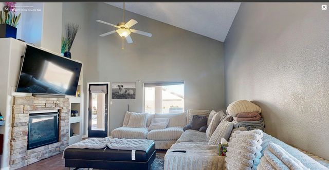 8227 Chilte Pine Road NW, Albuquerque, NM 87120