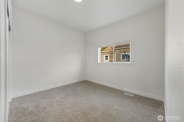 564 S 1st Street, Walla Walla, WA 99362