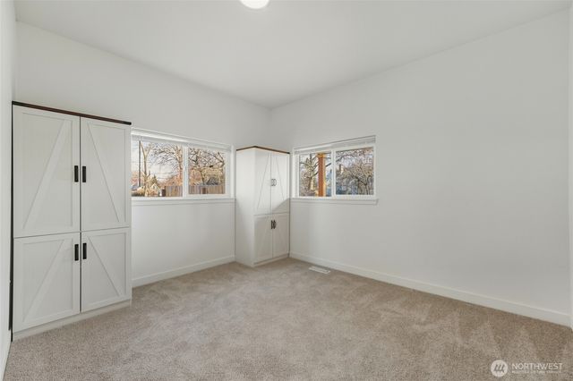 564 S 1st Street, Walla Walla, WA 99362