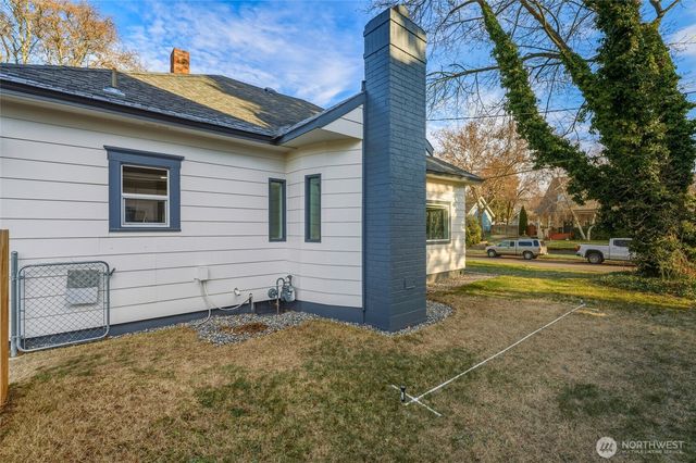 564 S 1st Street, Walla Walla, WA 99362